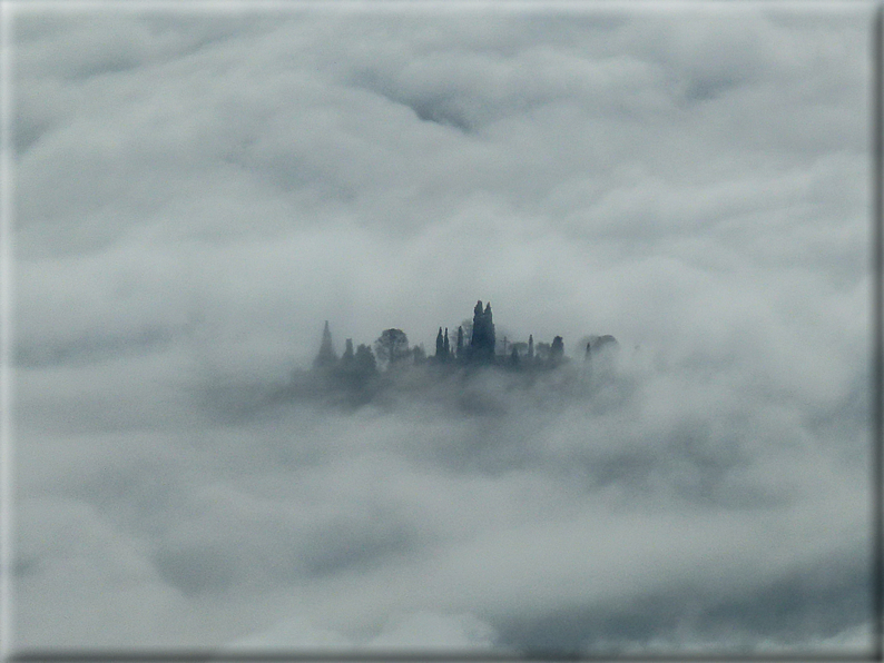 foto Pedemontana Veneta nella nebbia